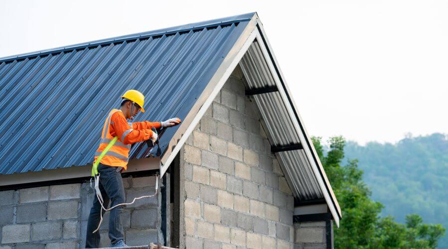 Expert Emergency Roof Repairs services in Reesville, OH